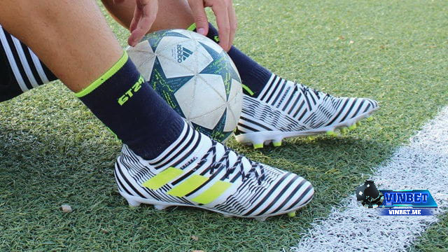 6 cách chọn giày đá bóng cho người mới chơi chi tiết nhất